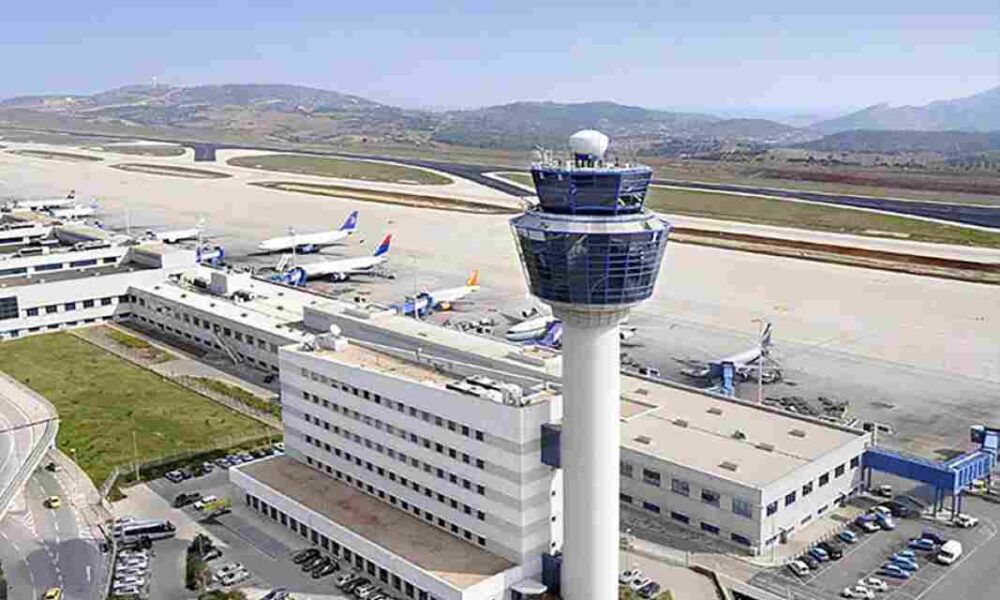 Μαρία Λαδά, Maria Lada, αεροδρόμιο Ελευθέριος Βενιζέλος, Athens International Airport, AIA, ατύχημα ΑμεΑ, disabled passenger accident, προσβασιμότητα ΑμεΑ, accessibility for people with disabilities, Κεφαλονιά νέα, Kefalonia news, Ένωση Υπερίων, Yperion Association, θάνατος 67χρονης αεροδρόμιο, 67-year-old woman death airport, δικαιώματα ΑμεΑ, disability rights Greece, ανυψωτικό μηχάνημα αεροδρομίου, airport ambulift accident, ασφάλεια μετακινήσεων, transportation safety, σπάνια νοσήματα, rare diseases, Σοφία Μαροπούλου, Sofia Maropoulou, έλλειψη προσβασιμότητας, lack of accessibility, καταγγελία Υπερίων, Yperion protest, αερολιμένας Αθηνών, τραγωδία αεροδρόμιο, airport tragedy Greece.