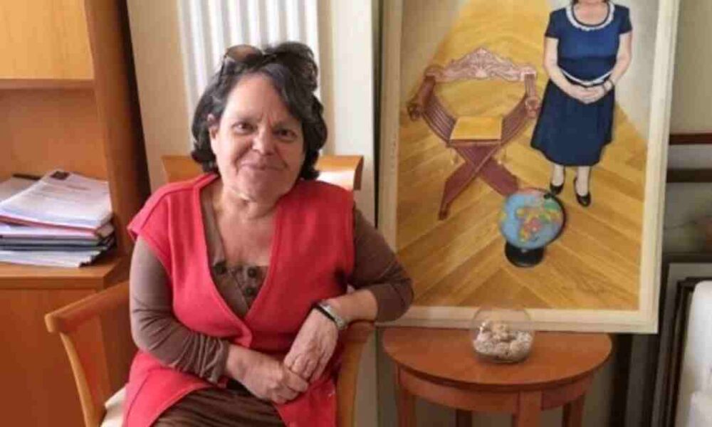 Μαρία Λαδά, Maria Lada, αεροδρόμιο Ελευθέριος Βενιζέλος, Athens International Airport accident, ΥΠΕΡΙΩΝ Κεφαλονιά, Hyperion Kefalonia, ατύχημα αεροδρόμιο Αθήνα, ειδικό αναβατόριο, airport lift platform, πτώση από αναβατόριο, PRM assistance accident, δικαιώματα ΑμεΑ, disability rights activist Greece, ασφάλεια αεροδρομίων, airport safety Greece, ατύχημα αποβίβαση αεροπλάνο