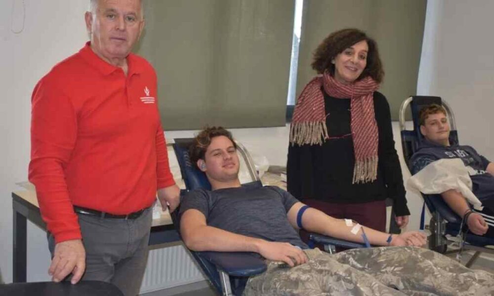 Αιμοδοσία, Blood donation, εθελοντής αιμοδότης, voluntary blood donor, Λύκειο Δεμενίκων, Demenika High School, Σύλλογος Εθελοντών Αιμοδοτών ΚΥ Χαλανδρίτσας, Chalandritsa Health Center Blood Donors Association, Πάτρα, Patras Greece, ΓΝΠ Άγιος Ανδρέας, Agios Andreas General Hospital, νέα γενιά, younger generation, προσφορά ζωής, gift of life, εθελοντισμός μαθητών, student volunteering, κοινωνική αλληλεγγύη, social solidarity, υγεία, public health, Dole Hellas χορηγία, Dole Hellas sponsorship, 19 Φεβρουαρίου 2026, blood drive 2026, εθελοντική δράση, community service