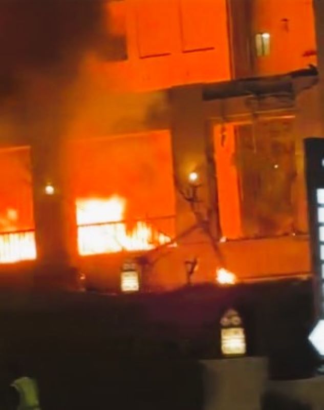Ντουμπάι έκρηξη, Dubai explosion, Fairmont The Palm fire, φωτιά Fairmont Ντουμπάι, Palm Jumeirah incident, επεισόδιο Palm Jumeirah, Iran missile attack, ιρανική πυραυλική επίθεση, Middle East conflict, σύγκρουση Μέση Ανατολή, Dubai news today, ειδήσεις Ντουμπάι τώρα, Gulf security, ασφάλεια στον Κόλπο, AFP Dubai report, ανταπόκριση AFP Ντουμπάι, Dubai luxury hotels safety, ασφάλεια ξενοδοχείων Ντουμπάι, missiles over Dubai, πύραυλοι πάνω από το Ντουμπάι, Iran vs USA Israel, Ιράν εναντίον ΗΠΑ Ισραήλ