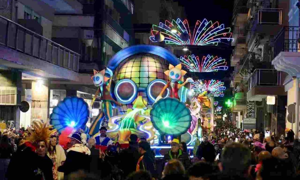 nyxterini-kathodos-armatwn-patra-2026-night-parade