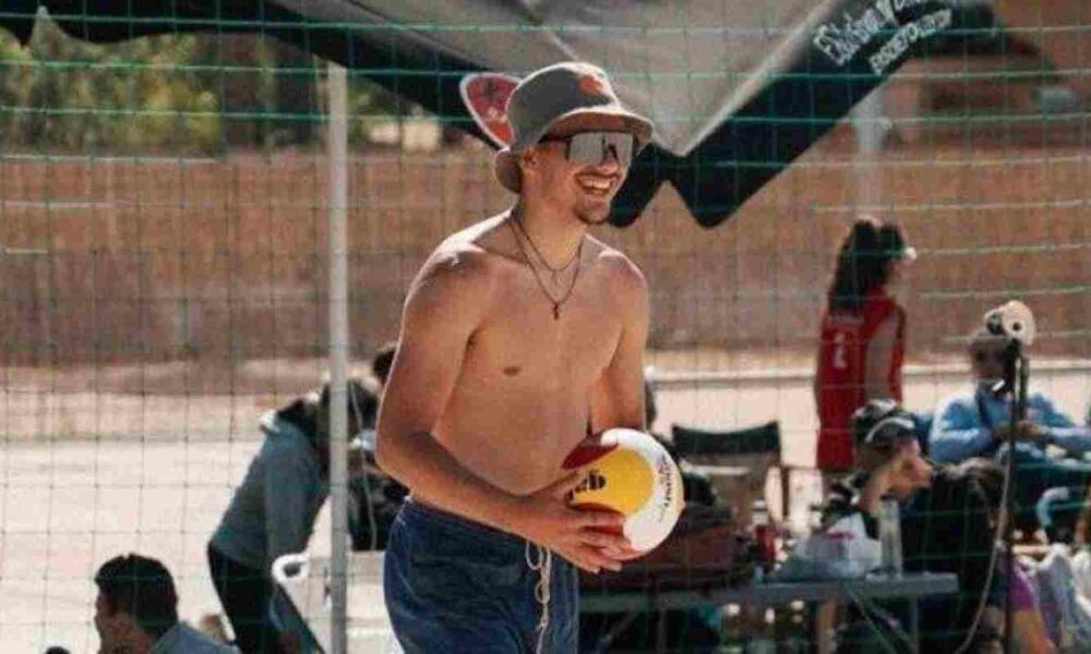 Ασημάκης Διονυσόπουλος, κηδεία Πύργος, θάνατος 18χρονου Πύργος, ατύχημα οδός Μανωλοπούλου, πρωταθλητής Beach Volley, Κόροιβος Αμαλιάδας βόλεϊ, ειδήσεις Ηλεία, πτώση από μπαλκόνι Πύργος, Ιερός Ναός Αγίων Πάντων Πύργος, πανελλήνιος θρήνος, Asimakis Dionysopoulos, funeral Pyrgos Greece, 18-year-old death Ilia, Beach Volley champion Greece, Koroivos Amaliadas Volleyball, tragic accident Pyrgos, Greek athlete death, Ilia news today, Asimakis Dionysopoulos funeral,