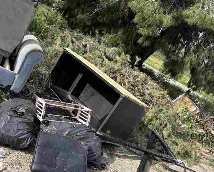 Πάτρα, Μποζαΐτικα, οδός Χαράδρου, αυθαιρεσία, σκουπίδια, μπάζα, περιβάλλον, Δήμος Πατρέων, ιδιαίτερο φυσικό κάλλος, καταγγελία, ρύπανση, Patras, Bozatika, Charadrou street, waste, illegal dumping, environment, pollution, Patra, Bozaitika, odos Charadrou, skoupidia, mpaza, perivallon, Dimos Patreon, idietero fysiko kallos, kataggelia, rypansi,