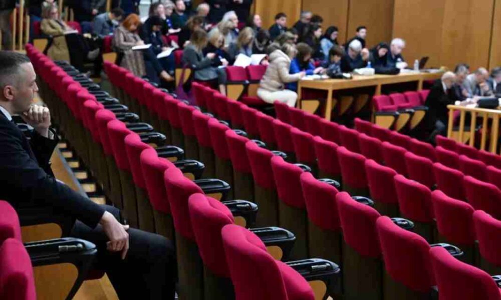 Χρυσή Αυγή, Golden Dawn, απόφαση Εφετείου, Appeals Court verdict, Νίκος Μιχαλολιάκος, Nikos Michaloliakos, Ηλίας Κασιδιάρης, Ilias Kasidiaris, Γιάννης Λαγός, Ioannis Lagos, εγκληματική οργάνωση, criminal organization, διεύθυνση εγκληματικής οργάνωσης, leading a criminal organization, Παύλος Φύσσας, Pavlos Fyssas, δολοφονία Φύσσα, Fyssas murder, Γιώργος Ρουπακιάς, Giorgos Roupakias, Αιγύπτιοι ψαράδες, Egyptian fishermen, Πέραμα, Perama attack, καταδίκη Χρυσής Αυγής, Golden Dawn conviction, ομόφωνη απόφαση, unanimous verdict, Πενταμελές Εφετείο Κακουργημάτων, Greek neo-nazis trial, αντιφασιστική δίκη, anti-fascist trial Greece.