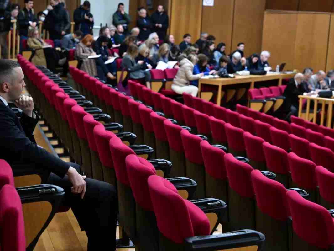 Χρυσή Αυγή, Golden Dawn, απόφαση Εφετείου, Appeals Court verdict, Νίκος Μιχαλολιάκος, Nikos Michaloliakos, Ηλίας Κασιδιάρης, Ilias Kasidiaris, Γιάννης Λαγός, Ioannis Lagos, εγκληματική οργάνωση, criminal organization, διεύθυνση εγκληματικής οργάνωσης, leading a criminal organization, Παύλος Φύσσας, Pavlos Fyssas, δολοφονία Φύσσα, Fyssas murder, Γιώργος Ρουπακιάς, Giorgos Roupakias, Αιγύπτιοι ψαράδες, Egyptian fishermen, Πέραμα, Perama attack, καταδίκη Χρυσής Αυγής, Golden Dawn conviction, ομόφωνη απόφαση, unanimous verdict, Πενταμελές Εφετείο Κακουργημάτων, Greek neo-nazis trial, αντιφασιστική δίκη, anti-fascist trial Greece.