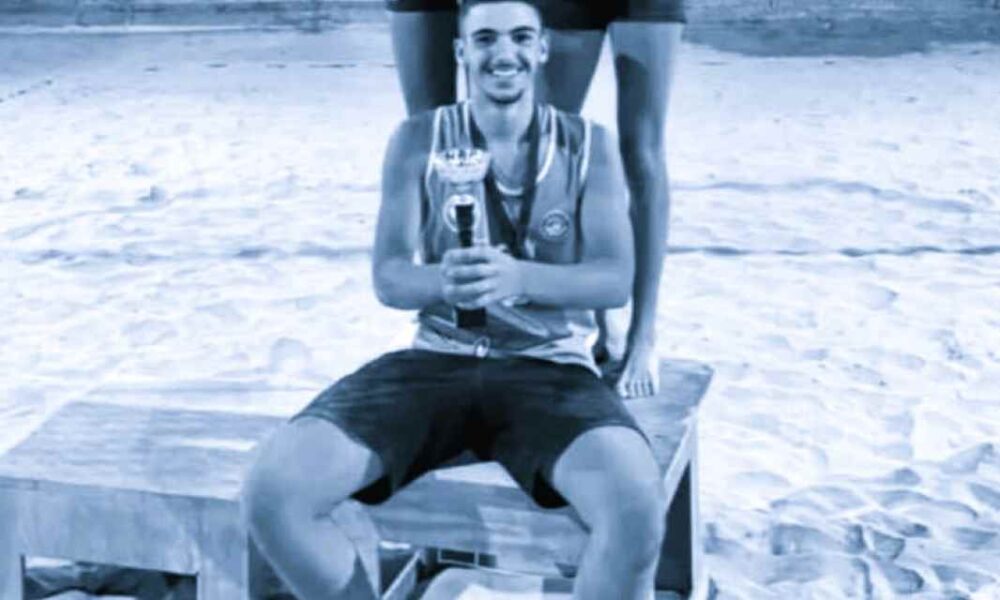 Πύργος Ηλείας, Ασημάκης Διονυσόπουλος, τραγικό δυστύχημα, πτώση από όροφο, θάνατος 18χρονου, beach volley, πρωταθλητής Ελλάδος, κηδεία Ασημάκη, πατέρας Ασημάκη, ειδήσεις Ηλεία, Pyrgos Ileia, Asimakis Dionysopoulos, tragic accident, fall from 3rd floor, 18 year old death, Greek beach volley champion, funeral Asimakis, Pyrgos news, Greece tragedy, Asimakis Dionysopoulos Pyrgos, tragiko dystyxima, ptosi apo orofo, thanatos 18chronou, beach volley protathlitis, kideia Asimaki, patheras Asimaki, nea Pyrgos, ileia news