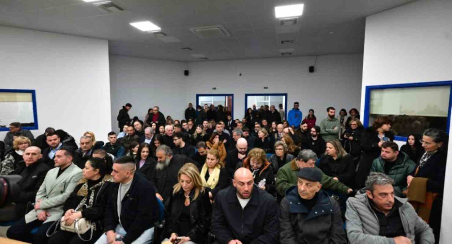 δίκη Τέμπη, Τέμπη Λάρισα, δυστύχημα Τέμπη, Σπύρος Πατέρας, ΟΣΕ, ΕΡΓΟΣΕ, δικαιοσύνη για τα Τέμπη, θύματα Τεμπών, Intercity 62, Γαιόπολις, Πανεπιστήμιο Θεσσαλίας, Tempi train crash, Tempi trial, Tempi disaster, Larissa trial, Spiros Pateras, OSE, ERGOSE, justice for Tempi, Tempi victims, Tempi accident Greece, diki Tempi, Tempi Larisa, dystyxima Tempi, Spyros Pateras, dikaiosyni gia ta Tempi, thymatha Tempon, Gaio-polis, intercity 62 greece, railway accident greece,