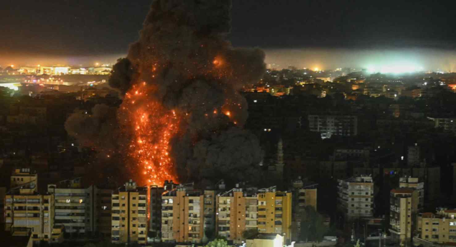Ντόναλντ Τραμπ, Donald Trump, Ιράν, Iran, Μέση Ανατολή, Middle East, Στενά του Ορμούζ, Strait of Hormuz, ΗΠΑ, USA, Τεχεράνη, Tehran, κλιμάκωση έντασης, escalation of tension, στρατιωτική σύρραξη, military conflict, αντίποινα, retaliation, απειλή πολέμου, war threat, ηγεσία Ιράν, Iran leadership, εκδρομή Τραμπ, Trump excursion comment, ασφάλεια Στενών, Strait security, διεθνείς σχέσεις, international relations, διπλωματική κρίση, diplomatic crisis, παγκόσμια ασφάλεια, global security, γεωπολιτική, geopolitics.