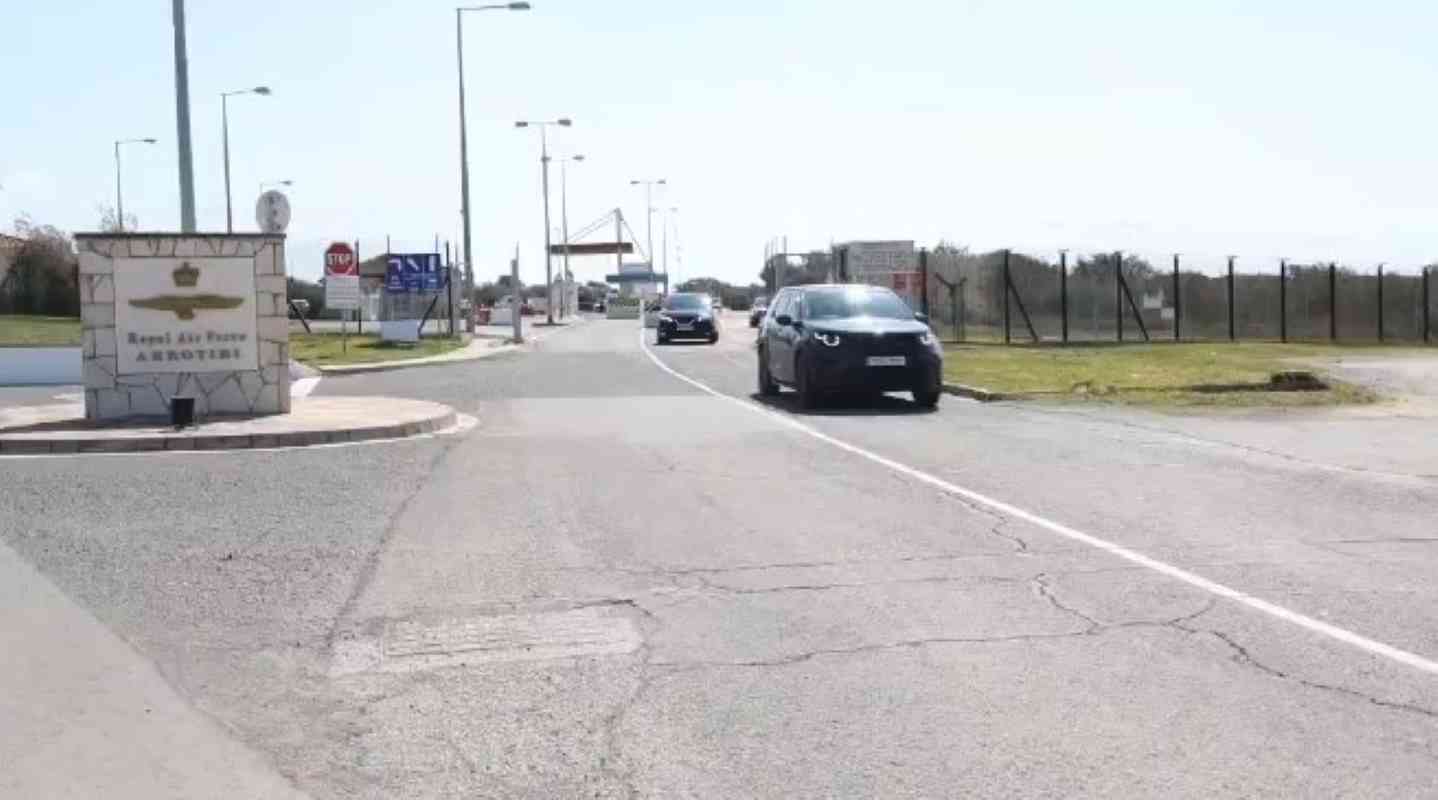 Συναγερμός Κύπρος, Cyprus alert, Βρετανικές Βάσεις Ακρωτήρι, Akrotiri RAF base, Βάση Δεκέλειας, Dhekelia base, Αεροδρόμιο Πάφου εκκένωση, Paphos Airport evacuation, επίθεση drone Κύπρος, drone attack Cyprus, αναχαίτιση drone, drone interception, Κωνσταντίνος Λετυμπιώτης, Konstantinos Letymbiotis, Αμερικανική Πρεσβεία Λευκωσία, US Embassy Nicosia, ασφάλεια Κύπρος, Cyprus security threat, μαχητικά αεροσκάφη Κύπρος, fighter jets Cyprus, επείγουσα είδηση Κύπρος, Cyprus breaking news, χωριό Τίμη Πάφος, Timi village Paphos, έκτακτα μέτρα ασφαλείας, emergency security measures.