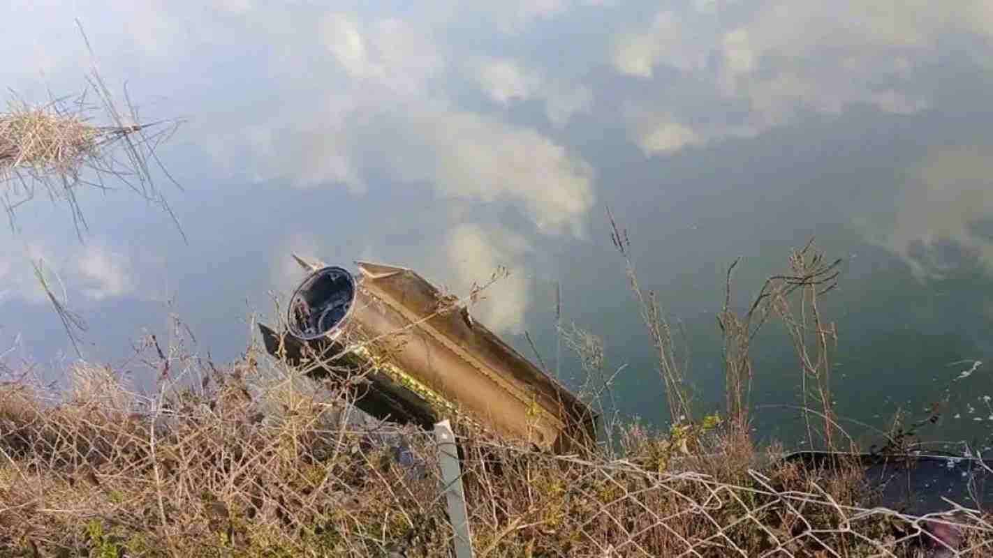 Τουρκία, Turkey, Κύπρος, Cyprus, Ιράν, Iran, Ανατολική Μεσόγειος, Eastern Mediterranean, ιρανικός πύραυλος, Iranian missile, βαλλιστικός πύραυλος, ballistic missile, κατάρριψη, shot down, αναχαίτιση, interception, ΝΑΤΟ, NATO, στρατιωτική βάση, military base, Ακρωτήρι, Akrotiri, Βρετανικές Βάσεις, British Bases, Χατάι, Hatay, παρέκκλιση πορείας, off course, αεράμυνα, air defense, αντιαεροπορικά συστήματα, anti-aircraft systems, γεωπολιτική ένταση, geopolitical tension, Μέση Ανατολή, Middle East, έκτακτη είδηση, breaking news, Τουρκικό Υπουργείο Άμυνας, Turkish Ministry of Defense, ασφάλεια, security threat.