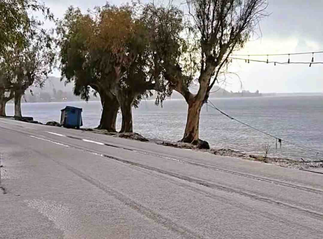 καταιγίδα Πάτρα, χαλάζι Πάτρα τώρα, χιόνια Παναχαϊκό, κακοκαιρία Αχαΐα, έκτακτο δελτίο καιρού Πάτρα, καιρός Πάτρα σήμερα, χαλαζόπτωση, χιονοπτώσεις ορεινή Αχαΐα, ειδήσεις Πάτρα, Patra storm, hail Patras, Panachaiko mountain snow, weather Patras today, heavy rain Greece, Patra news, kataigida Patra, xalazi Patra, xionia Panaxaiko, kairos Patra, kakokairia Axia, Patra weather now,