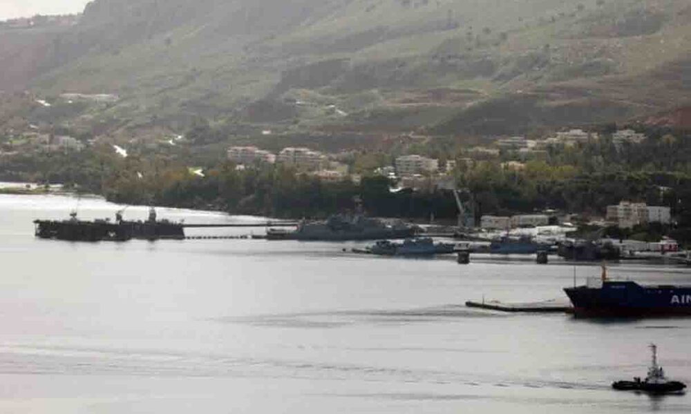 κατασκοπεία, Σούδα, ΕΥΠ, σύλληψη, Ελευθέριος Βενιζέλος, Ναύσταθμος Κρήτης, Γεωργιανός κατάσκοπος, Ιράν, Χανιά, USS Gerald R. Ford, εθνική ασφάλεια, αεροδρόμιο, παρακολούθηση, αζέρικη καταγωγή, στρατιωτική βάση, ειδήσεις σήμερα, espionage Greece, Souda Bay, EYP, Greek Intelligence Service, arrest Athens airport, Georgia national spy, Iran links, Souda Naval Base, Crete military news, surveillance, national security Greece, Azeri origin, intelligence operation, Athens International Airport