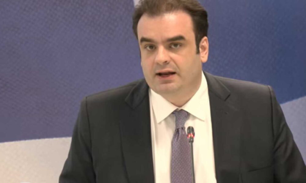 μέτρα στήριξης, ακρίβεια, καύσιμα, επίδομα καυσίμων, fuel pass, diesel κίνησης, επιδότηση λιπασμάτων, ακτοπλοϊκά εισιτήρια, Κυριάκος Πιερρακάκης, οικονομικά μέτρα, Μέση Ανατολή, ενεργειακή κρίση, support measures, inflation, fuel subsidy, fuel pass greece, diesel price, fertilizer subsidy, ferry tickets greece, Pierrakakis, economic measures, energy crisis, metra stirixis, akriveia, kaysima, epidoma kaysimon, fuel pass ellada, diesel kinisis, epidotisi lipasmaton, aktoploika eisitiria, Pierrakakis metra, oikonomika metra, energeiaki krisi,