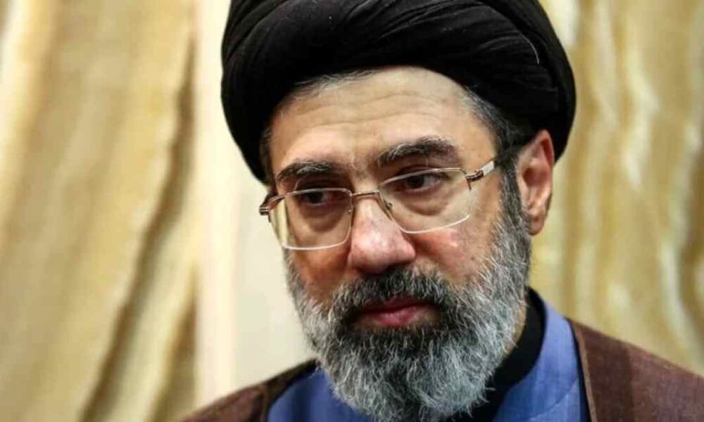 Μοτζτάμπα Χαμενεΐ, Mojtaba Khamenei, Ανώτατος Ηγέτης Ιράν, Supreme Leader of Iran, Αλί Χαμενεΐ, Ali Khamenei, Φρουροί της Επανάστασης, IRGC, Islamic Revolutionary Guard Corps, διαδοχή Ιράν, Iran succession, Τεχεράνη, Tehran, Iran International, εκλογή ηγέτη Ιράν, Iran leader election, πολιτική κρίση Ιράν, Iran political crisis, Μοτζτάμπα Χοσεϊνί Χαμενεΐ, Mojtaba Hosseini Khamenei, Συμβούλιο των Εμπειρογνωμόνων, Assembly of Experts, ισλαμικό καθεστώς, Islamic regime, γεωπολιτική Μέσης Ανατολής, Middle East geopolitics.
