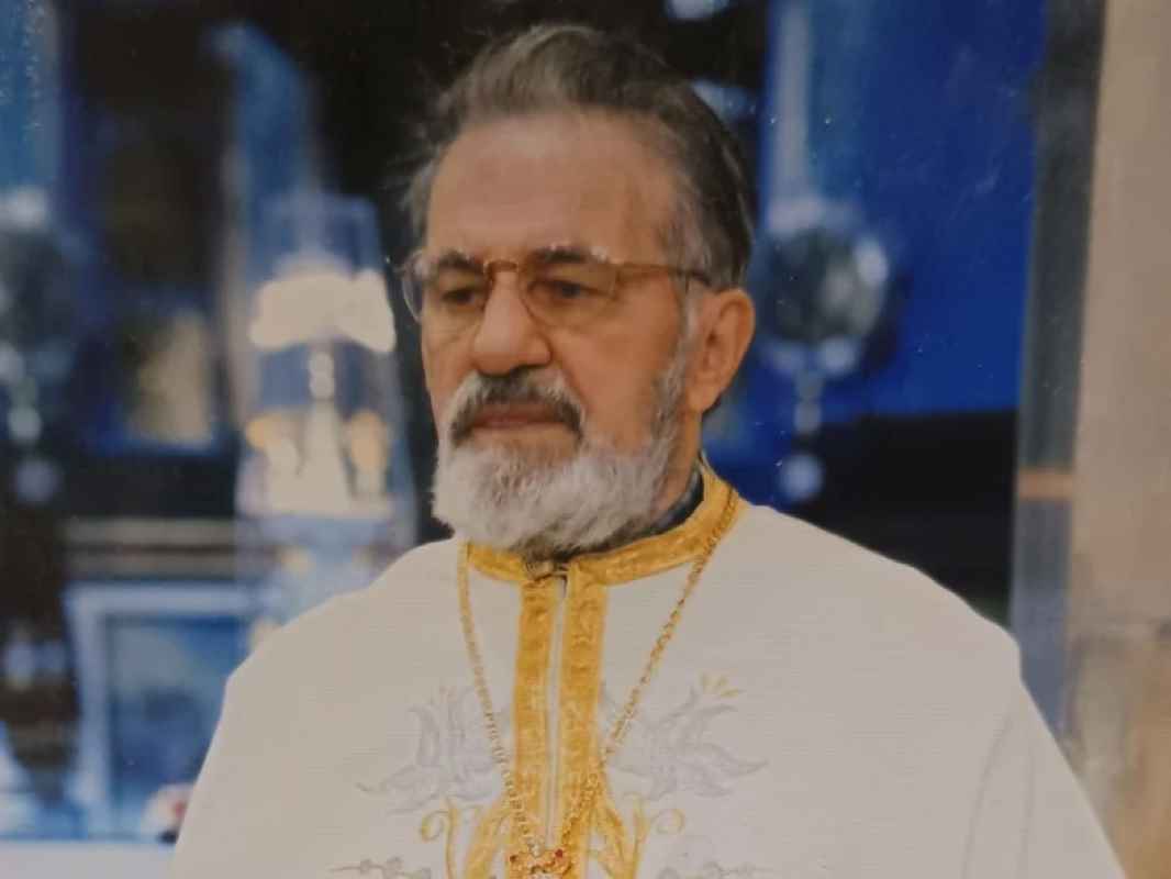 Σωτήρης Παπανδρέου, Sotiris Papandreou, π. Αθανάσιος Παπανδρέου, Fr Athanasios Papandreou, Φαρρές Αχαΐας, Farres Achaia, κηδεία, funeral, πένθος, mourning, δημοσιογράφος, journalist, εφημέριος, parish priest, Ενορία Φαρρών, Farres Parish, Ιερός Ναός Εισοδίων Θεοτόκου, Church of the Presentation of the Virgin Mary, τοπικά νέα Αχαΐα, Achaia local news, θάνατος ιερέα, priest death.