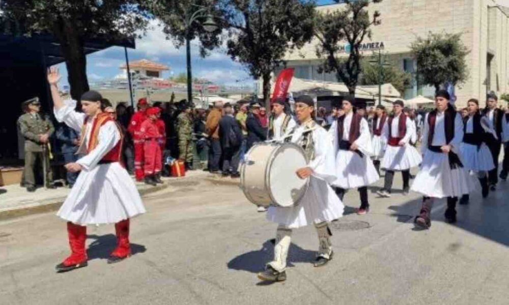Πάτρα, 25η Μαρτίου, παρέλαση Πάτρα, Εθνική Παλιγγενεσία, Ευαγγελίστρια Πάτρα, μαθητική παρέλαση, στρατιωτική παρέλαση, δοξολογία, εορτασμός Πάτρα, Patra, Patras, March 25th parade, Greek Independence Day, parade Patras, National Anniversary, Evangelistria church Patras, military parade, student parade, Patra parelasi, 25 Martiou Patra, ethnikh paliggenesia, dksologia, parelasi Patras,