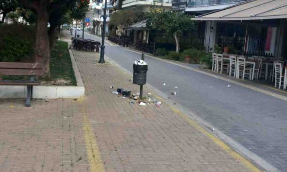 Πάτρα, Τριών Ναυάρχων, σκουπίδια, καθαριότητα, Δήμος Πατρέων, ρύπανση, πεζόδρομος, καταγγελία, Patra, Patras, Trion Navarchon, garbage, trash, waste, cleanliness, pollution, Municipality of Patras, street waste, skoupidia, kathariotita, dimos patreon, trion nauarxon, kataggelia,