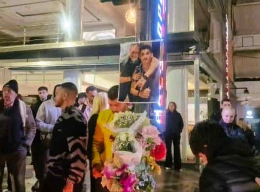 Γιάννης Στεργίου, Γιώργος Παπαδόπουλος, Σόνια Διονυσοπούλου, τροχαίο Πάτρα, Αρέθα και Εθνική Οδός, δικαιοσύνη για τον Γιάννη και τον Γιώργο, παραβίαση ερυθρού σηματοδότη, δυστύχημα Πάτρα 2024, συγκέντρωση διαμαρτυρίας Πάτρα, οδική ασφάλεια, Giannis Stergiou, Giorgos Papadopoulos, Patras car accident, Aretha street Patras, justice for Giannis and Giorgos, red light violation accident, Patras road fatality, Sonia Dionysopoulou, memorial protest Patras, Greek road safety justice.