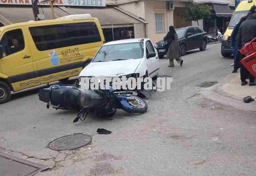 τροχαίο Πάτρα, ατύχημα Πάτρα, Ικτίνου και Νοταρά, σύγκρουση αυτοκινήτου με μηχανή, τραυματισμός οδηγού, ΕΚΑΒ Πάτρα, ειδήσεις Πάτρα, τροχαίο σήμερα, Patra troxaio, troxaio simera, Iktinou kai Notara, atychima Patra, trochaio Patra, car accident Patras, motorcycle crash Patras, Greece road accident, Patras news, emergency Patras