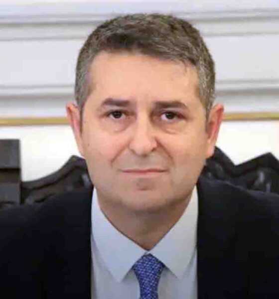 Γιώργος Μυλωνάκης, Υφυπουργός παρά τω Πρωθυπουργώ, Μέγαρο Μαξίμου, εγκεφαλικό ανεύρυσμα, νοσοκομείο Ευαγγελισμός, ΜΕΘ, κατάσταση υγείας, πρωινός καφές, Κυριάκος Μητσοτάκης, λιποθυμία, ιατρικό ανακοινωθέν, Κύπρος, σκευωρία, κατασκευασμένο βίντεο, μηνυτήρια αναφορά, Αρειος Πάγος, δικαιοσύνη, πολιτική επικαιρότητα, Giorgos Mylonakis, Deputy Minister to the Prime Minister, Maximos Mansion, brain aneurysm, Evangelismos Hospital, ICU, health update, morning meeting, Kyriakos Mitsotakis, fainting, medical bulletin, Cyprus, conspiracy, fabricated video, lawsuit, Supreme Court, justice, Greek politics, news,