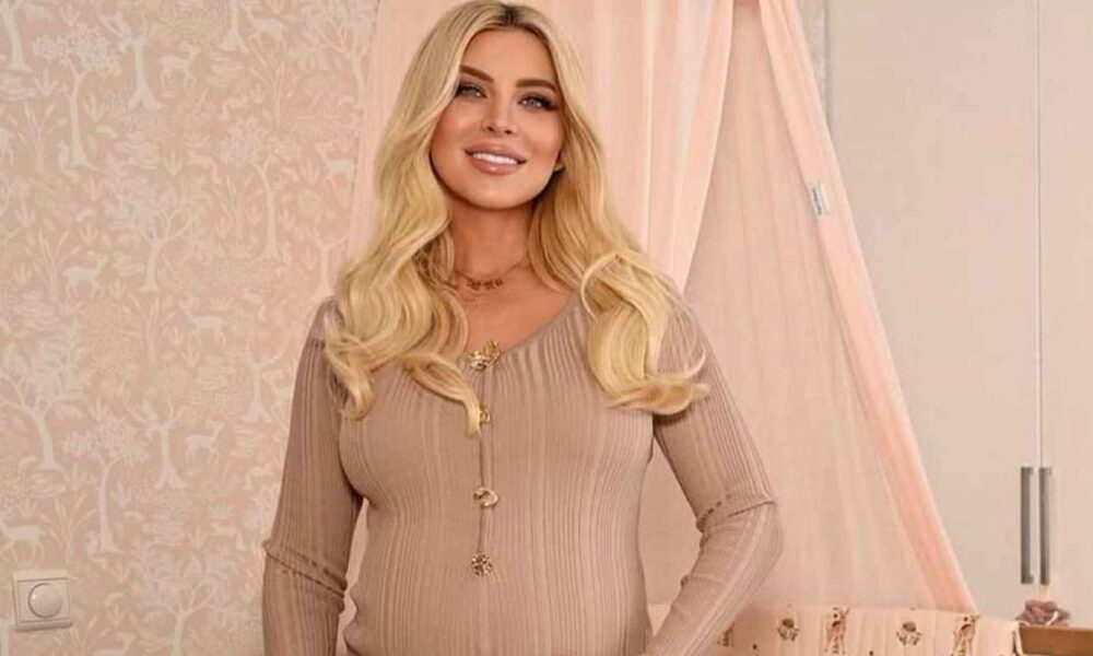 Κατερίνα Καινούργιου, Katerina Kainourgiou, Katerina Kenourgiou, Παναγιώτης Κουτσουμπής, Panagiotis Koutsoumpis, γέννησε, gennise, γέννηση, gennisi, birth, baby girl, κοριτσάκι, μαιευτήριο ΡΕΑ, REA maternity, Αλέξανδρος Τζεφεράκος, Alexandros Tzeferakos, πρόωρος τοκετός, premature birth, καισαρική, kaisariki, c-section, εγκυμοσύνη, egkimosini, pregnancy, lifestyle news Greece, Super Katerina, επείγον τοκετός, υγεία βρέφους, celebrity baby, νέα μαμά, new mom, news,