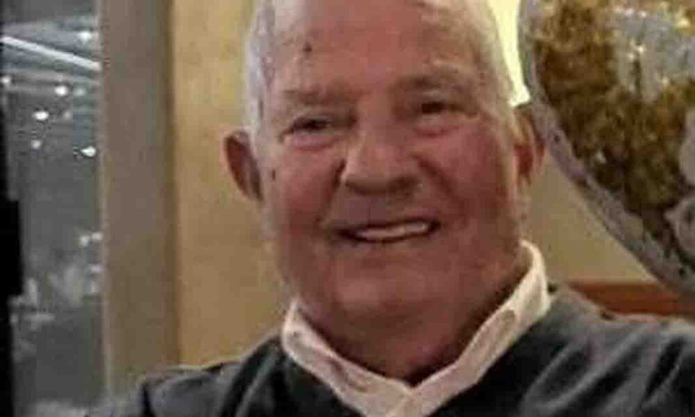 Κώστας Βαρδαλαχάκης, Super B, Πάτρα, τηλεόραση Πάτρα, περιφερειακά ΜΜΕ, θάνατος, κηδεία, Κρουσώνας Ηρακλείου, ενημέρωση Δυτική Ελλάδα, ιδρυτής Super B, Kostas Vardalachakis, Super B Patra, Patras news, regional media Greece, death notice, funeral Patras, television history Greece, local news Patras, founder Super B, media pioneer,