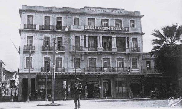 Πάτρα, Patras, Patra, ξενοδοχείο Ματζέστικ, Majestic Hotel Patras, Majestic Patra, πλατεία Τριών Συμμάχων, Trion Symmachon Square, ανακαίνιση, renovation, διατηρητέο κτίριο, listed building, historic building Patras, Ιωάννης Βασιλείου, Ioannis Vasiliou architect, Χαρά Παπαδάτου-Γιαννοπούλου, Chara Papadatou-Giannopoulou, αρχιτεκτονική Πάτρας, Patras architecture, εμπορική αξιοποίηση, commercial real estate Patras, εταιρία τεχνολογίας, tech company Patras, επένδυση, investment Patra, Αγίου Νικολάου, Agiou Nikolaou street, Αγίου Ανδρέου, Agiou Andreou street, ιστορικά κτίρια Πάτρα, Patro book, βιβλίο Πατρώ, SEO Patras, νέα Πάτρα, Patras news,