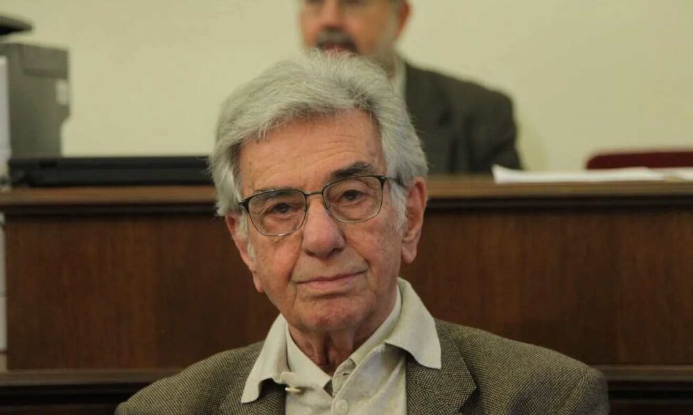 Στέφανος Ληναίος, Στεφανος Ληναιος, Stefanos Linaios, Stefanos Linaios death, Stefanos Linaios pethane, Έλλη Φωτίου, Ελλη Φωτιου, Elli Fotiou, Διονύσιος Μυτιληναίος, Dionysios Mytilinaios, ελληνικό θέατρο, elliniko theatro, Greek theater, ηθοποιός, ithopoios, Greek actor, σκηνοθέτης, skinothetis, Θέατρο Άλφα, Theatro Alpha, θάνατος ηθοποιού, thanatos ithopoiou, κηδεία Στέφανου Ληναίου, kideia Stefanou Linaiou, πολιτισμός, politismos, Greek culture, ειδήσεις θέατρο, news theater greece,