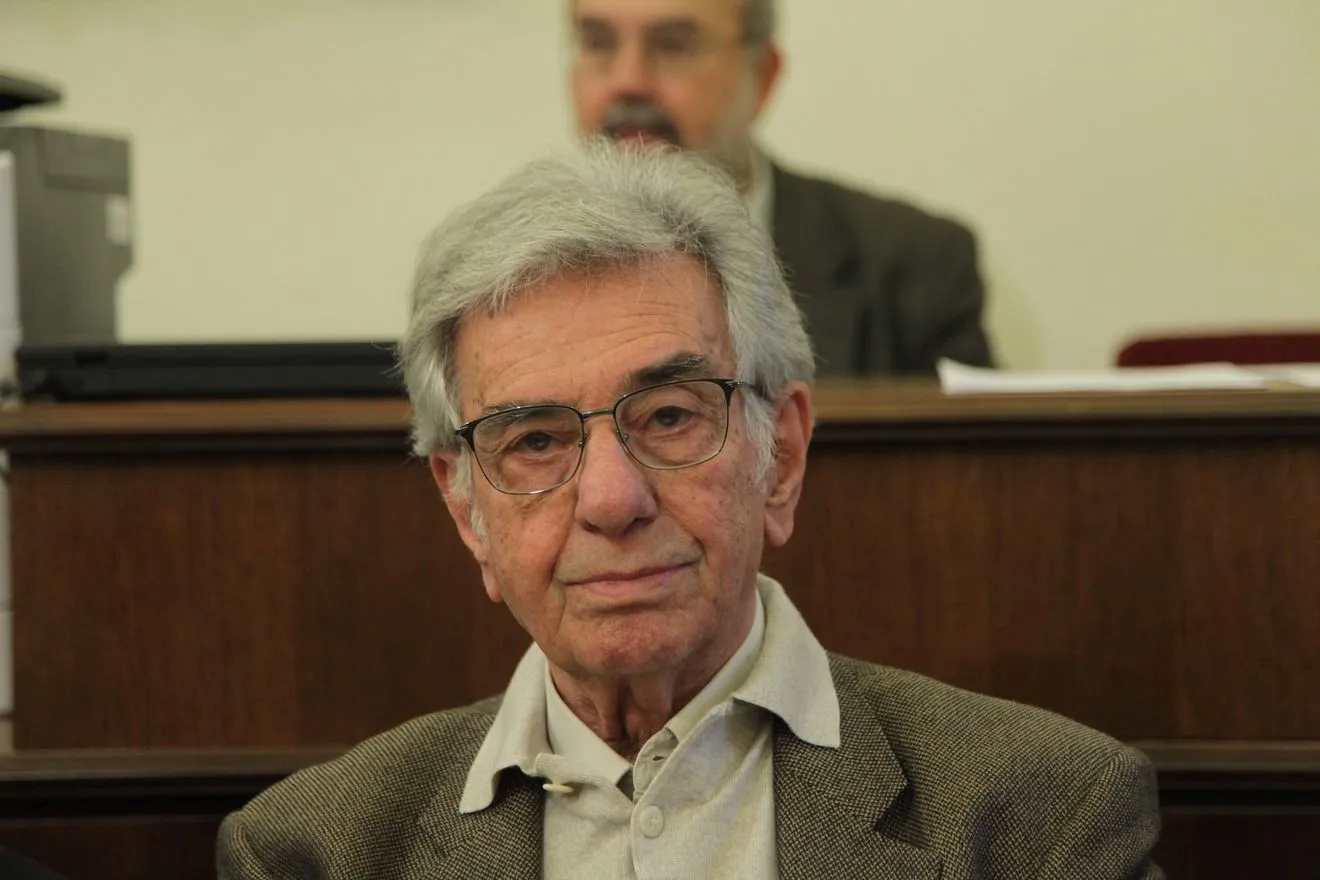 Στέφανος Ληναίος, Στεφανος Ληναιος, Stefanos Linaios, Stefanos Linaios death, Stefanos Linaios pethane, Έλλη Φωτίου, Ελλη Φωτιου, Elli Fotiou, Διονύσιος Μυτιληναίος, Dionysios Mytilinaios, ελληνικό θέατρο, elliniko theatro, Greek theater, ηθοποιός, ithopoios, Greek actor, σκηνοθέτης, skinothetis, Θέατρο Άλφα, Theatro Alpha, θάνατος ηθοποιού, thanatos ithopoiou, κηδεία Στέφανου Ληναίου, kideia Stefanou Linaiou, πολιτισμός, politismos, Greek culture, ειδήσεις θέατρο, news theater greece,