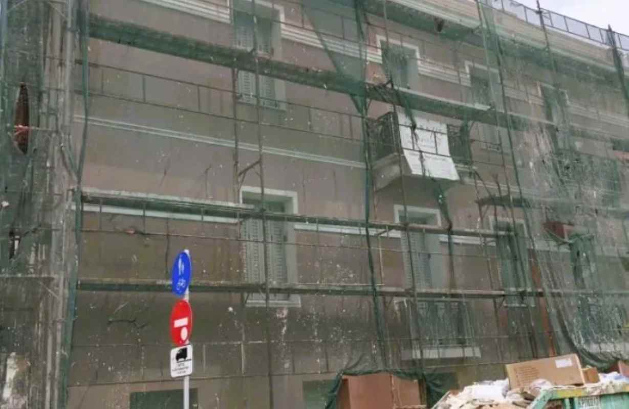 Πάτρα, Τριών Ναυάρχων, φοιτητικά σπίτια, ενοικιάσεις στούντιο, ανακαίνιση κτιρίου, επενδύσεις ακινήτων, Patras, Student Flats Patras, Studios for rent, Trion Navarchon, Real Estate Greece, All-in-one housing, Patra, foititika spitia, enoikiaseis, anakainisi, student accommodation Greece, student apartments, Μπουμπουλίνας, Boumpoulinas, επιπλωμένα διαμερίσματα, furnished apartments, SEO Patras, ακίνητα Πάτρα, akinita Patra,