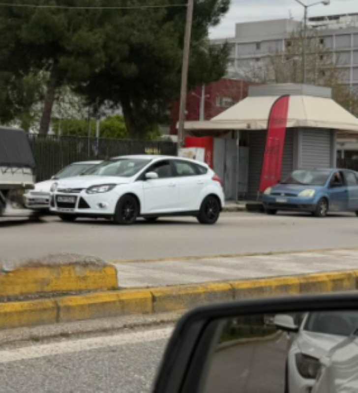 τροχαίο Πάτρα, Άγιος Ανδρέας νοσοκομείο, σύγκρουση οχημάτων, υλικές ζημιές, τροχαίο ατύχημα, Πάτρα ειδήσεις, troxaio Patra, Agios Andreas hospital, car accident Patras, road crash, news Patras, Patra news, fortigaki, sygkrousi,