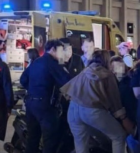 Πάτρα, τροχαίο Πάτρα, οδός Αμερικής, Νέος Δρόμος Πάτρας, εγκατάλειψη τροχαίο, παράσυρση μητέρας παιδιού, Τροχαία Πατρών, ατύχημα Πάτρα χθες, Patra, Patras, car accident Patras, hit and run Patras, road accident Greece, Amerikis street Patras, troxaio Patra, egkataleipsi, odos Amerikis, Neos Dromos Patras, accident mother child,