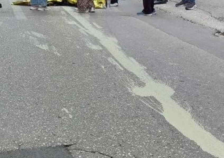 τροχαίο Πάτρα, ατύχημα Κανακάρη, τραυματισμός οδηγού, ΕΚΑΒ Πάτρα, τροχαίο σήμερα, οδός Κανακάρη, διασταύρωση Κολοκοτρώνη, πτώση μοτοσυκλέτας, car accident Patras, road accident Greece, Kanakari street accident, Patra news, motorcycle crash, Patras traffic news, troxaio Patra, atychima Kanakari, traumatias, EKAB Patras, news Patra,