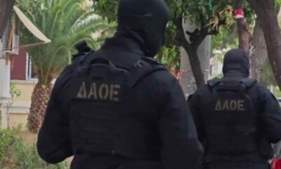 Πάτρα, αστυνομία, ελληνικό FBI, ΔΑΟΕ, έρευνα, όπλα, οπλισμός, οργανωμένο έγκλημα, επιχείρηση, αστυνομικό κλιμάκιο, έφοδος, Αχαΐα, Patra, Patras, astynomia, elliniko FBI, DAOE, erevna, opla, oplismos, organomeno eglima, epihirisi, astynomiko klimakio, efodos, Achaia, police, greek FBI, investigation, weapons, firearms, organized crime, raid, operation,