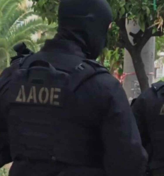 Πάτρα, αστυνομία, ελληνικό FBI, ΔΑΟΕ, έρευνα, όπλα, οπλισμός, οργανωμένο έγκλημα, επιχείρηση, αστυνομικό κλιμάκιο, έφοδος, Αχαΐα, Patra, Patras, astynomia, elliniko FBI, DAOE, erevna, opla, oplismos, organomeno eglima, epihirisi, astynomiko klimakio, efodos, Achaia, police, greek FBI, investigation, weapons, firearms, organized crime, raid, operation,