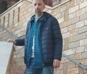 φιλανθρωπικός αγώνας, Μιχάλης Μπενέτος, Βετεράνοι Αχαΐας, Εθνική Παλαιμάχων Ελλάδας, γήπεδο Φ. Αραβαντινός, ποδόσφαιρο Αχαΐα, παλαίμαχοι ποδοσφαιριστές, οικονομική ενίσχυση, καρκίνος πάγκρεας, στήριξη Μιχάλη Μπενέτου, Πάτρα ποδόσφαιρο, τοπικό ποδόσφαιρο, αλληλεγγύη, charity football match, Michalis Benetos, Veterans of Achaia, Greece National Football Veterans, F. Aravantinos stadium, Achaia football, fundraising match, pancreatic cancer support, Patras football, solidarity,