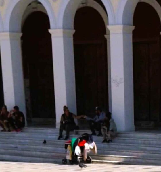 στοά Θεάτρου Απόλλων, Πλατεία Γεωργίου, Πάτρα, υποβάθμιση, παραβατικότητα, επεισόδια, Ρομά, Αστυνομία, Δημοτική Αστυνομία, ασφάλεια, καταστηματάρχες Πάτρας, πεζοδρόμηση Μαιζώνος, stoa theatrou apollon, plateia georgiou, patra, ypovathmisi, paravatikotita, epeisodia, roma, astynomia, dimotiki astynomia, asfaleia, katastimatarches patras, pezodromisi maizonos, apollon theatre patras, georgiou square patras, patras city center, crime patras, roma patras, patras police, municipal police greece, urban degradation, shopkeepers patras, maizonos pedestrian street,
