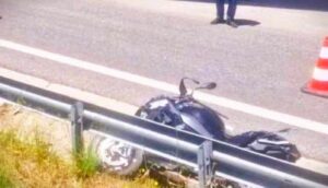 τροχαίο Πάτρα, θανατηφόρο τροχαίο, Εθνική Οδός, πατέρας και γιος νεκροί, Διονύσιος Γκέκας, Ηλίας Κωνσταντίνος Γκέκας, Κοτρώνι Πάτρα, δυστύχημα Ρίο, γέφυρα Περιμετρικής, τροχαίο μοτοσικλέτα, Patras car accident, fatal crash Greece, Dionysios Gkekas, Ilias Konstantinos Gkekas, Rio Patras accident, troxaio Patra, thanatiforo troxaio, Ethniki Odos, Kotroni Patras, accident Patras,