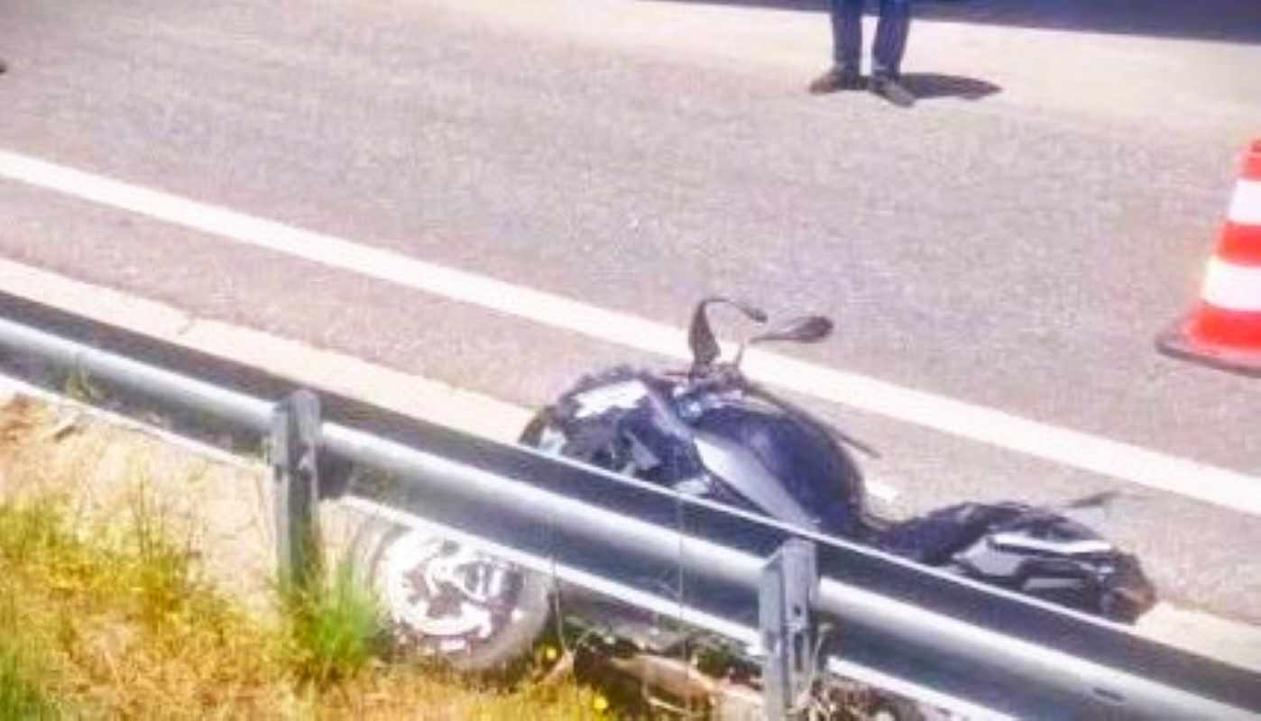 τροχαίο Πάτρα, θανατηφόρο τροχαίο, Εθνική Οδός, πατέρας και γιος νεκροί, Διονύσιος Γκέκας, Ηλίας Κωνσταντίνος Γκέκας, Κοτρώνι Πάτρα, δυστύχημα Ρίο, γέφυρα Περιμετρικής, τροχαίο μοτοσικλέτα, Patras car accident, fatal crash Greece, Dionysios Gkekas, Ilias Konstantinos Gkekas, Rio Patras accident, troxaio Patra, thanatiforo troxaio, Ethniki Odos, Kotroni Patras, accident Patras,
