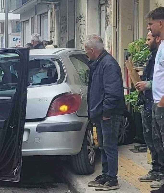 Πάτρα, τροχαίο Πάτρα, Προσφυγικά Πάτρα, οδός Ιωνίας, ατύχημα SUV, παράσυρση πεζής, ΕΚΑΒ Πάτρα, Τροχαία Πατρών, ειδήσεις Πάτρα, Patra, Patras, car accident Patras, SUV crash Patra, pedestrian injured, Prosfygika Patra, Ionia street Patras, troxaio Patra, atychima Patra, Prosfygika, Ionia street, news Patras,