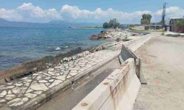 Ακτή Δυμαίων, Χωριάτικο, Πάτρα, διάβρωση ακτών, πλημμύρες Πάτρα, ποταμός Γλαύκος, καταστροφές, νότια Πάτρα, υποδομές, κυματοθραύστες, Αχαΐα, κακοκαιρία, Akti Dymaion, Choriatiko, Patras, diavrosi akton, plimmyres Patra, potamos Glavkos, katastrofes, notia Patra, ypodomes, kymatothraystes, Achaia, kakokairia, coastal erosion Patras, Patras floods, Glavkos river, infrastructure, southern Patras, storm damage, coastal protection,