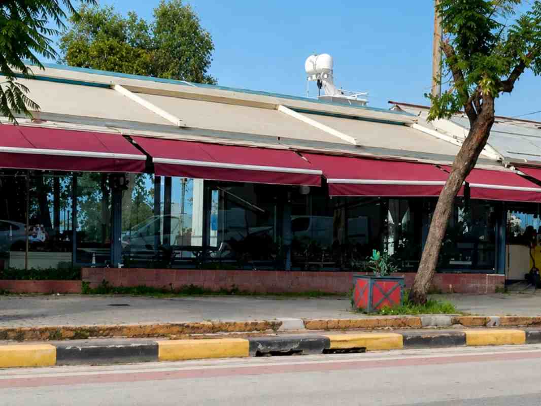 Πάτρα, Patra, Patras, καφέ Σταθμός, cafe Stathmos, ΟΣΕ, OSE, Γαία ΟΣΕ, Gaia OSE, σιδηροδρομικός σταθμός Πάτρας, Patras railway station, ενοικίαση ΟΣΕ, Ανδρέας Βρής, Andreas Vris, εστίαση Πάτρα, Patras cafe bar restaurant, αξιοποίηση ακινήτων ΟΣΕ, νέα επιχείρηση Πάτρα, ακίνητα Πάτρα,