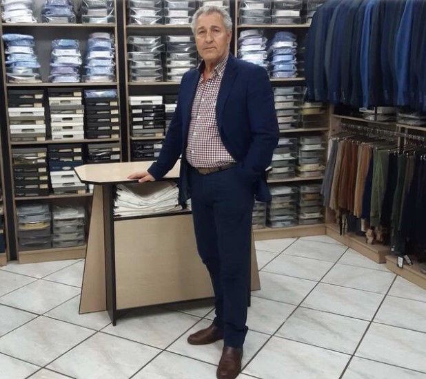 Γιώργος Πανουργιάς, Γιώργος Πανουργιάς έμπορος, DI GIORGIO Πάτρα, DI GIORGIO Γούναρη, κηδεία Γιώργου Πανουργιά, Μπούμπουκας Καλαβρύτων, έμπορος Πάτρα, θάνατος εμπόρου Πάτρα, ανδρικά ενδύματα Πάτρα, Giorgos Panourgias, Giorgos Panourgias emporos, Di Giorgio Patra, Di Giorgio Gounari, kideia Giorgou Panourgia, Mpoumpoukas Kalavryton, Patras merchant death, men clothing Patras,