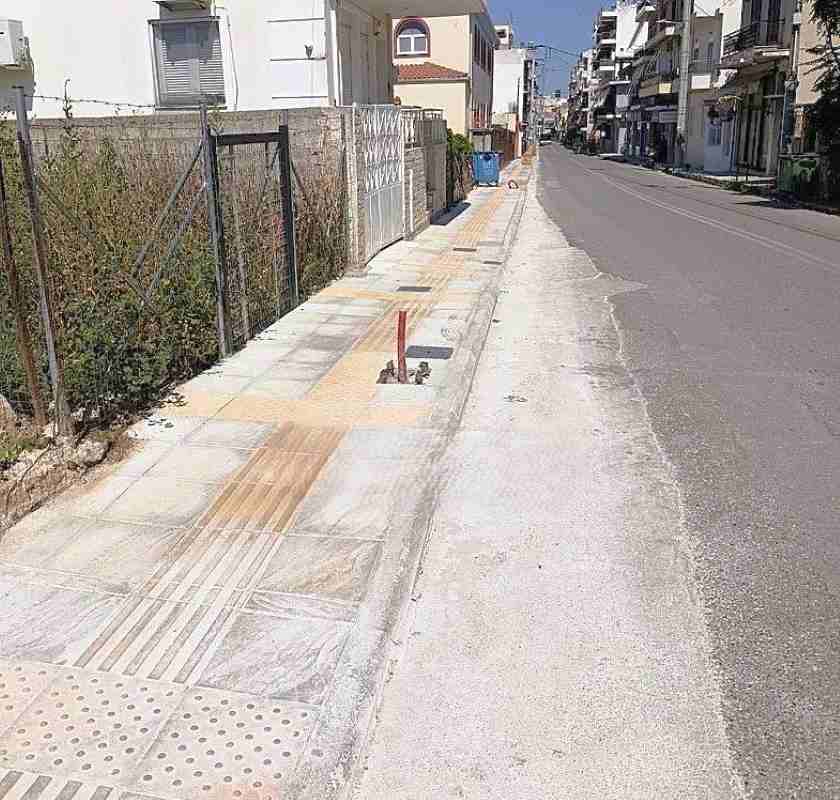 Οδός 12ου Συντάγματος, Πάτρα, πεζοδρόμια Πάτρα, έργα ανάπλασης, προσβασιμότητα ΑμεΑ, καταγγελίες κατοίκων, οδική ασφάλεια, Δήμος Πατρέων, κακοτεχνίες, Patras sidewalks, Patras infrastructure, 12th Syntagmatos street, urban reconstruction, pedestrian safety, accessibility Patras, Odos 12ou Syntagmatos, Patra, pezodromia Patra, erga anaplasis, accessibility Amea, kataggelies katoikon, odiki asfaleia, Dimos Patreon, kakotechnies,