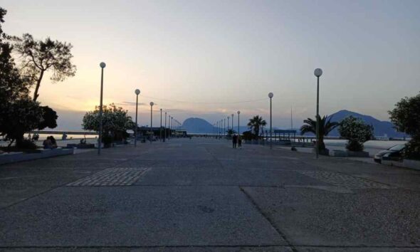 Πάτρα, λιμάνι Πάτρας, ατύχημα Πάτρα, τροχαίο Πάτρα, αυτοκίνητο λιμάνι, προβλήτα, πτώση στη θάλασσα, λιμενικό, Patras, Patras port, car accident Patras, port accident, car hanging pier, Patra, limani Patras, atychima Patra, troxaio Patra, car limani, provlita,