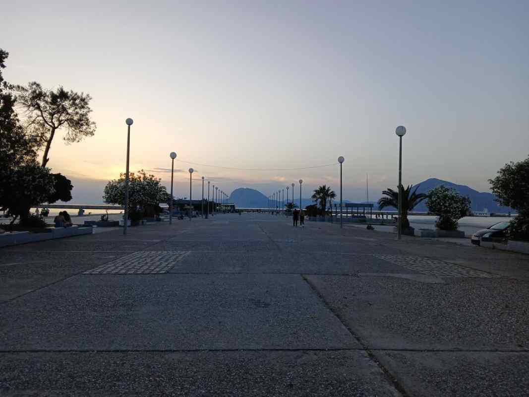 Πάτρα, λιμάνι Πάτρας, ατύχημα Πάτρα, τροχαίο Πάτρα, αυτοκίνητο λιμάνι, προβλήτα, πτώση στη θάλασσα, λιμενικό, Patras, Patras port, car accident Patras, port accident, car hanging pier, Patra, limani Patras, atychima Patra, troxaio Patra, car limani, provlita,