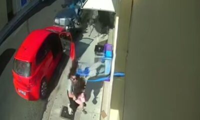τροχαίο Ναύπακτος, ατύχημα Ναύπακτος, λιμάνι Ναυπάκτου, βίντεο ντοκουμέντο, παράσυρση, τροχαίο λιμάνι, Nafpaktianews, μητέρα παιδί τροχαίο, τρελή πορεία, σύγκρουση οχημάτων, τροχαίο ατύχημα, nafpaktos troxaio, atixima nafpatos, nafpaktos limani, nafpaktianews, troxaio simera, nafpaktos accident, car crash Greece, Nafpaktos harbor, near miss accident, mother saves child, car accident video, Greek news, Nafpaktos,