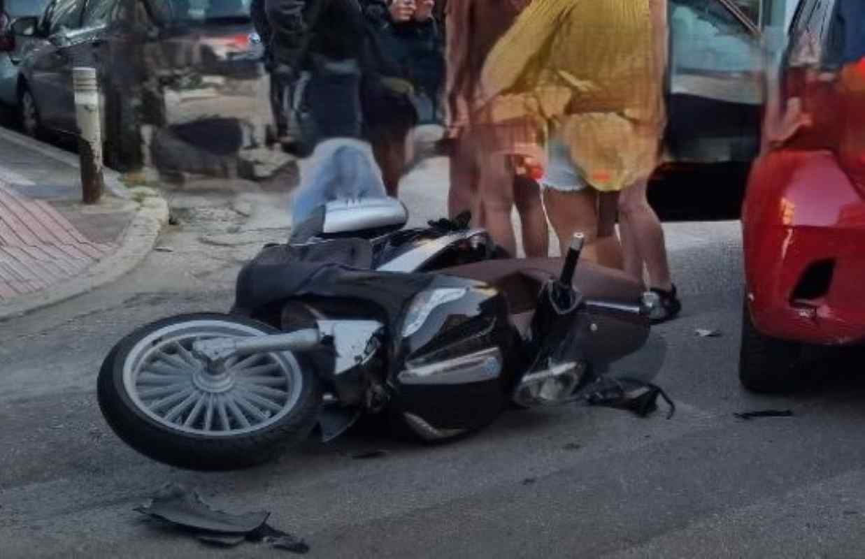 τροχαίο Πάτρα, ατύχημα Πάτρα, τροχαίο Αγίου Ανδρέου, τροχαίο Πατρέως, σύγκρουση ΙΧ με μηχανάκι, τραυματισμός δικυκλιστή, ειδήσεις Πάτρα, αστυνομικά Πάτρα, Τροχαία Πατρών, ΕΚΑΒ Πάτρα, troxaio Patra, atychima Patra, troxaio Agiou Andreou, troxaio Patreos, dicyklisths Patra, eidhseis Patra, troxaia Patron, car accident Patras, motorcycle crash Patras, Patras news, traffic accident Greece, Patras police, Emergency Patras,