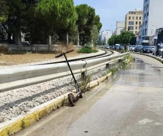 Πάτρα, ατύχημα, ηλεκτρικό πατίνι, Αγίου Ανδρέου, ποδηλατόδρομος, τραυματισμός, ΕΚΑΒ, λακκούβα, ειδήσεις Πάτρα, τροχαίο Πάτρα, Patras, accident, e-scooter accident, electric scooter, Agiou Andreou street, Patras news, Greek news, Patra, atychima, ilektriko patini, Agiou Andreou, podilatodromos, patras news, troxaio patra,