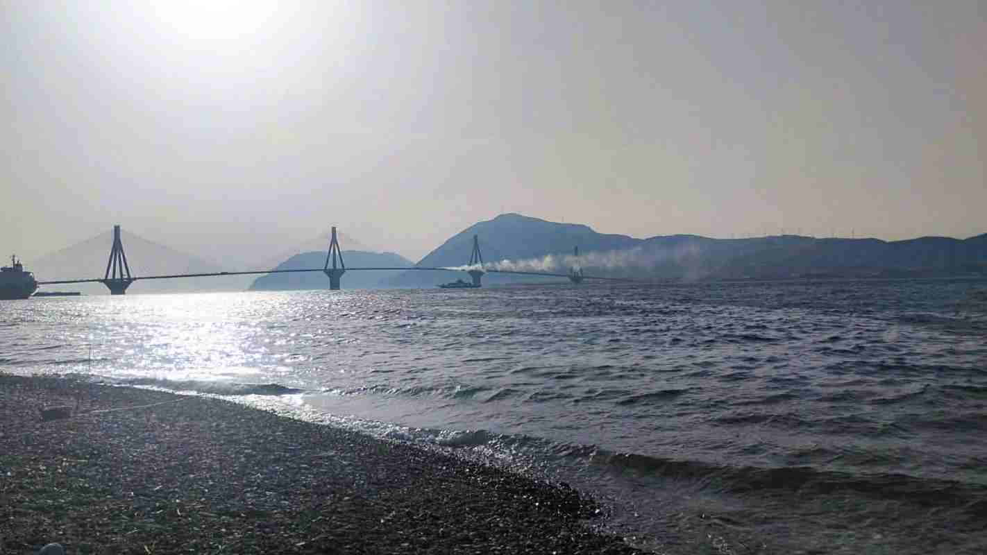 φωτιά σε όχημα, πυρκαγιά αυτοκινήτου, Γέφυρα, Γέφυρα Ρίου Αντιρρίου, Γέφυρα ΑΕ, Πυροσβεστική, ατύχημα στη Γέφυρα, έκτακτο περιστατικό, συμβάν Γέφυρα, car fire, vehicle fire, Rio Antirrio bridge, Gefyra SA, fire department Greece, bridge accident, bridge fire incident, fotia se ochima, pyrkagia aftokinitou, Gefyra, Gefyra Riou Antirriou, Gefyra AE, Pyrosvestiki, atychima stin Gefyra, ektakto peristatiko, symvan Gefyra,